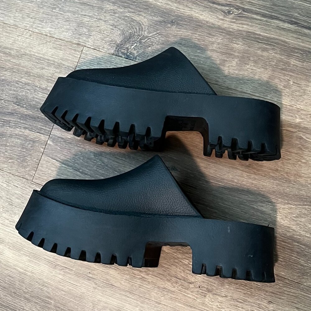 Jeffrey Campbell Black Chunky Platform Clogs - Picture 6 of 11